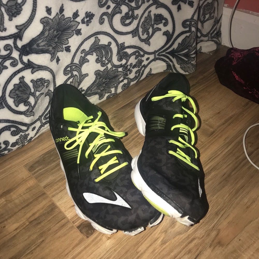 Pure-connect running shoes !!